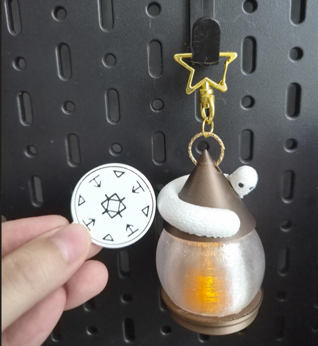 Magnet Activated Light Keychain - Glow Lamp